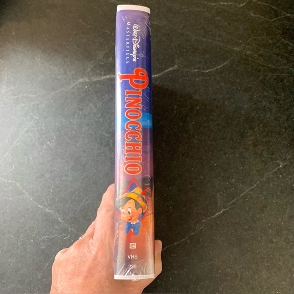 DISNEY | 2 Sealed VHS Tapes | 101 Dalmatians and Pinocchio - Picture 10 of 16